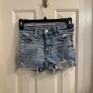 American Eagle Daisy dukes jean shorts
Distressed style
